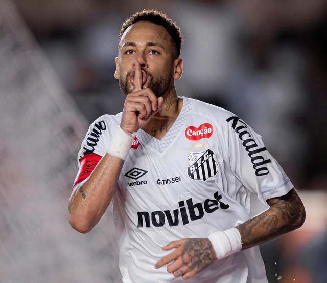 开云-爱游戏-34岁内马尔王者归来：右脚打死角 左脚挑弧线！为世界杯拼了